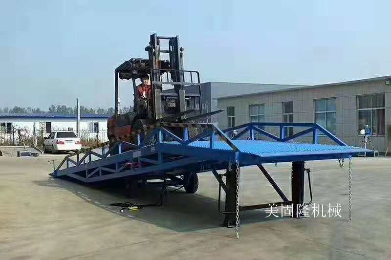 三门峡移动式登车桥价格