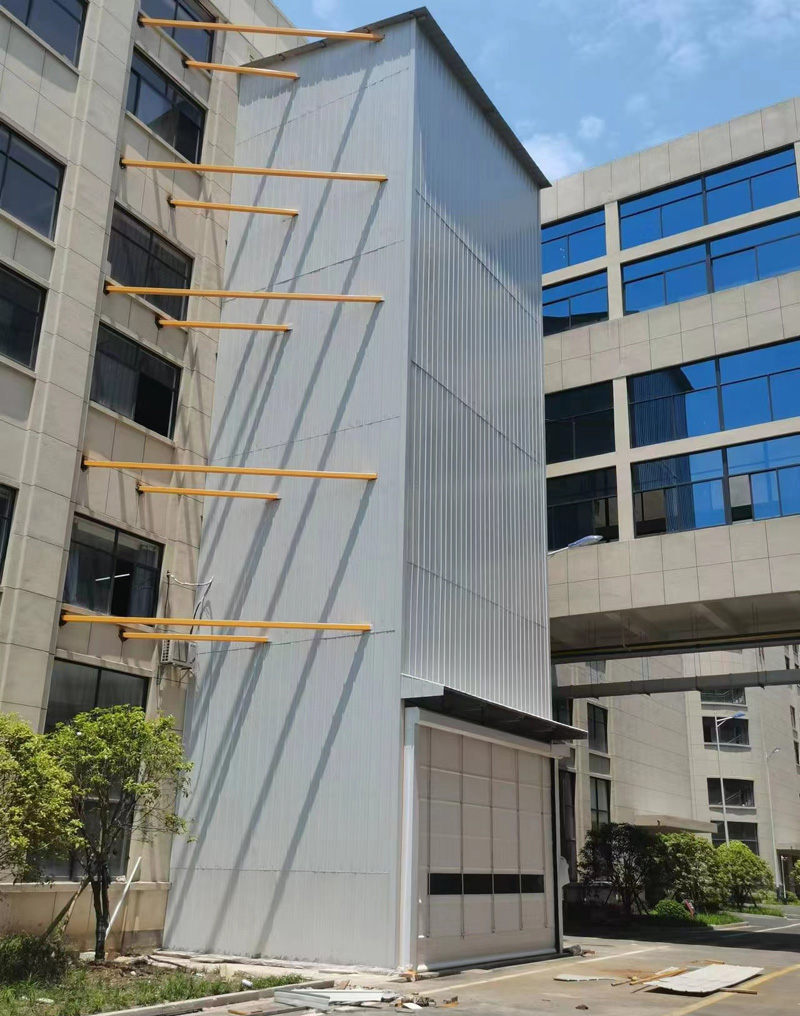 三门峡带外防护导轨式升降机